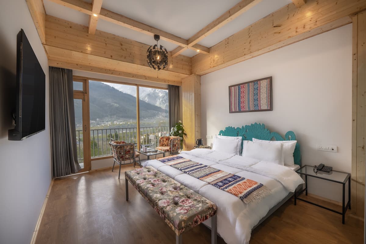 Comfort Studio, Balcony, Mountain View | 1 bedroom, desk, laptop workspace, rollaway beds