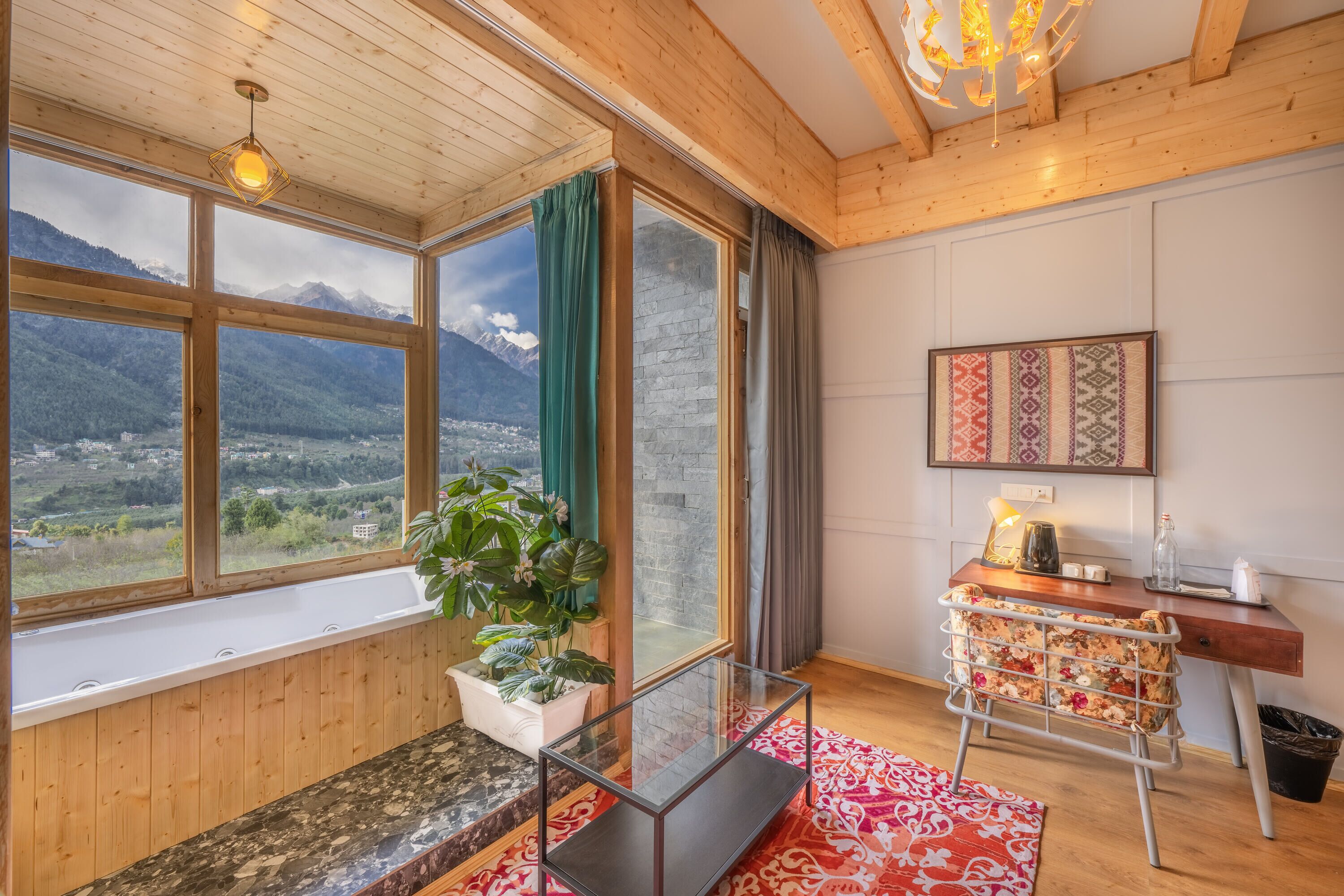 Premier Room, Bathtub, Mountain View | Desk, laptop workspace, free WiFi, bed sheets