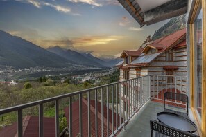 Comfort Studio, Balcony, Mountain View | Balcony view