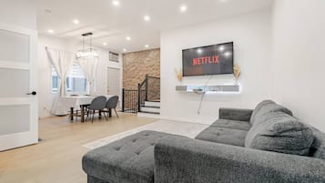 Smart TV, computer monitors