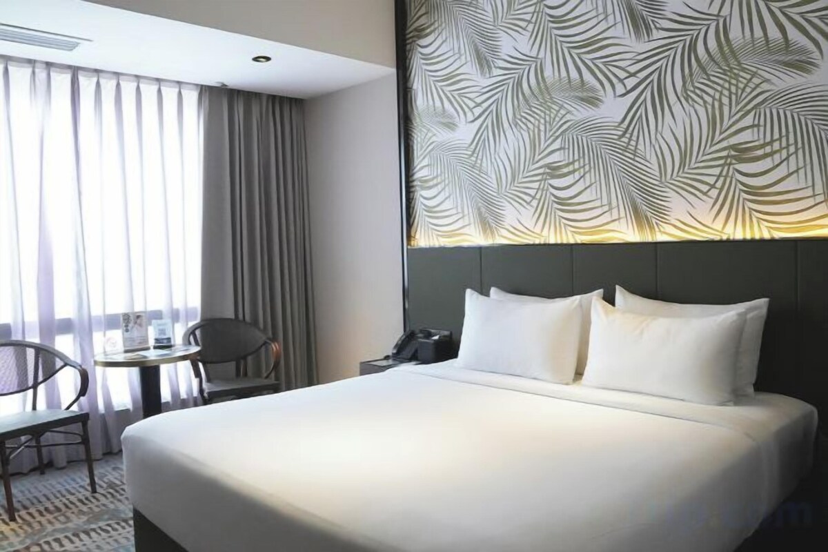 Minibar, in-room safe, desk, blackout drapes