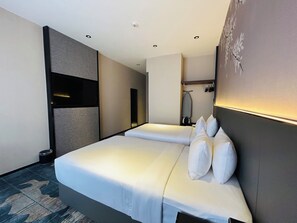 Premium Room, 2 Twin Beds | Hill view