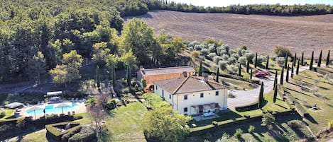 Esterni