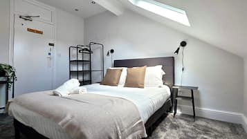 2 bedrooms, iron/ironing board, free WiFi