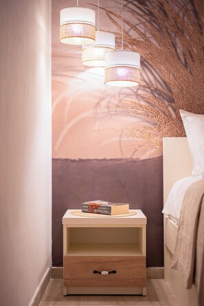 Luxury Apartment With Swimming Pool | 1 bedroom, hypo-allergenic bedding, in-room safe, desk - Villa Capitis in the Centre-Central Luxury Escape with Swimming Pool (Hvar)