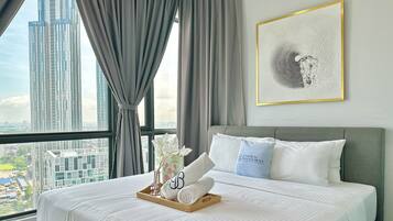 Comfort Apartment, Multiple Beds, Non Smoking, City View | Iron/ironing board, free WiFi, bed sheets