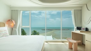 Cozy Panoramic Seaview Room | 客房景觀