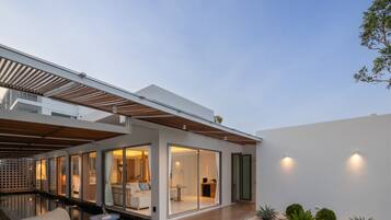 Family Beachfront Pool Villa | Free minibar items, soundproofing, free WiFi, bed sheets