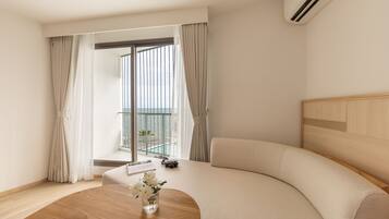 Superior Seascape | Free minibar items, soundproofing, free WiFi, bed sheets