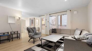 Apartment | Living area | TV