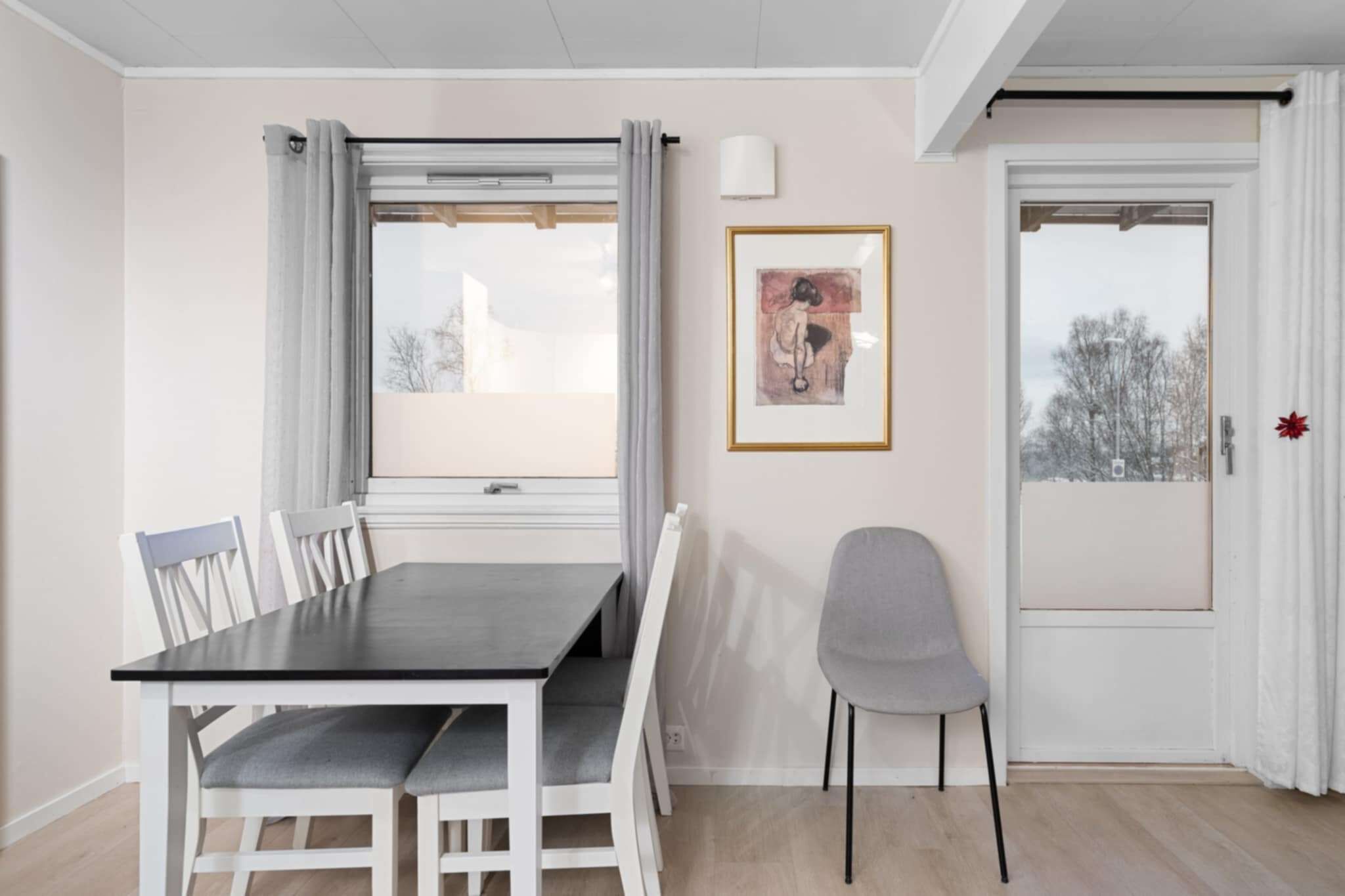 Apartment | Dining
