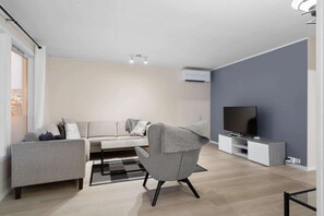 Living area - Lovly 3 Bedroom Apartment With the View of Aurora (Tromsø)