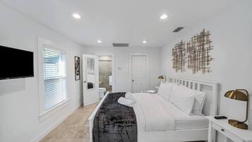 1 soverom, strykejern/-brett, wi-fi og sengetøy