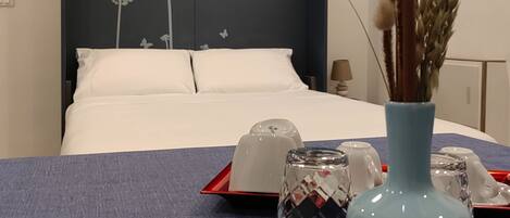 1 室のベッドルーム、WiFi (無料)、ベッドシーツ