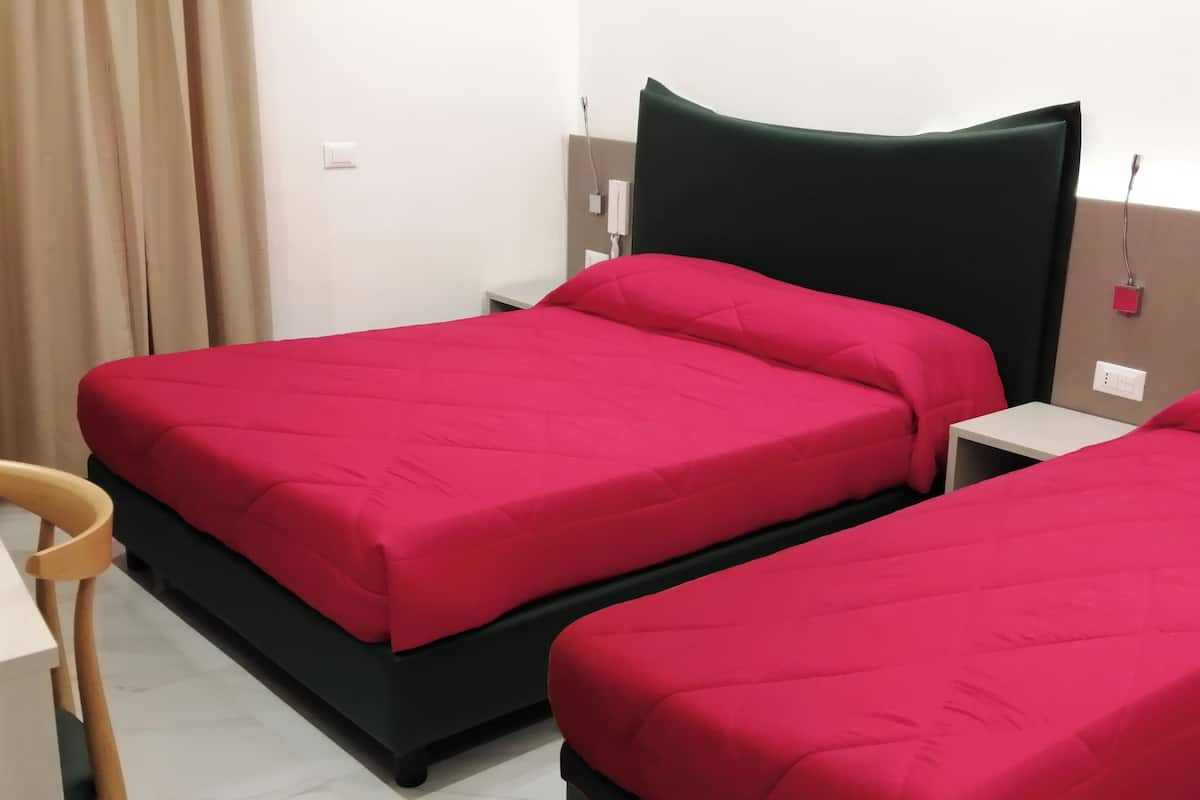 Triple Room | 1 bedroom, hypo-allergenic bedding, down duvets, in-room safe