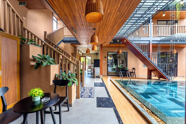 Deluxe Triple Room, Pool View