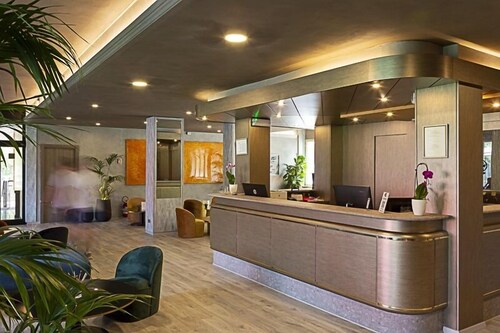 HOTEL EMBASSY PERO 