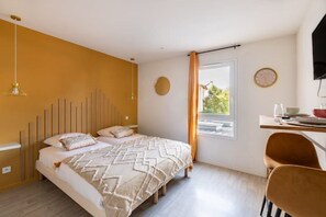 Wi-Fi gratuit, draps fournis