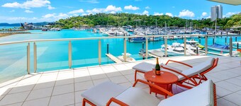 Pavillions 25 Penthouse with Marina View