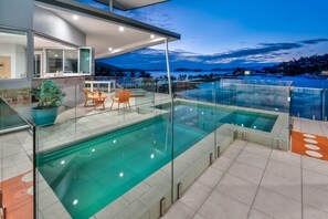 Outdoor pool - Pavillions 25 Penthouse with Marina View (Whitsundays)