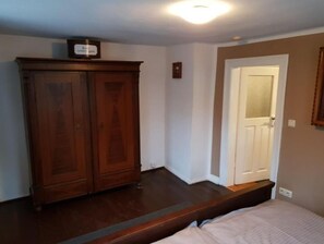 1 bedroom, iron/ironing board, WiFi, bed sheets - Anno 1886 - Knepp-hänel-haus - FW (Grünhainichen)