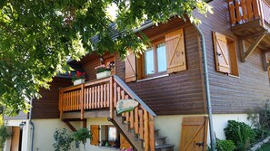 Exterior detail - Chalet en Pleine Nature Pouvant Accueillir 12 Personnes, Randonnées, Pêche, ski (Saint-Gènes-Champespe)