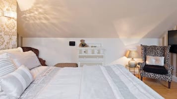 5 Schlafzimmer, Bügeleisen/Bügelbrett, kostenloses WLAN, Bettwäsche