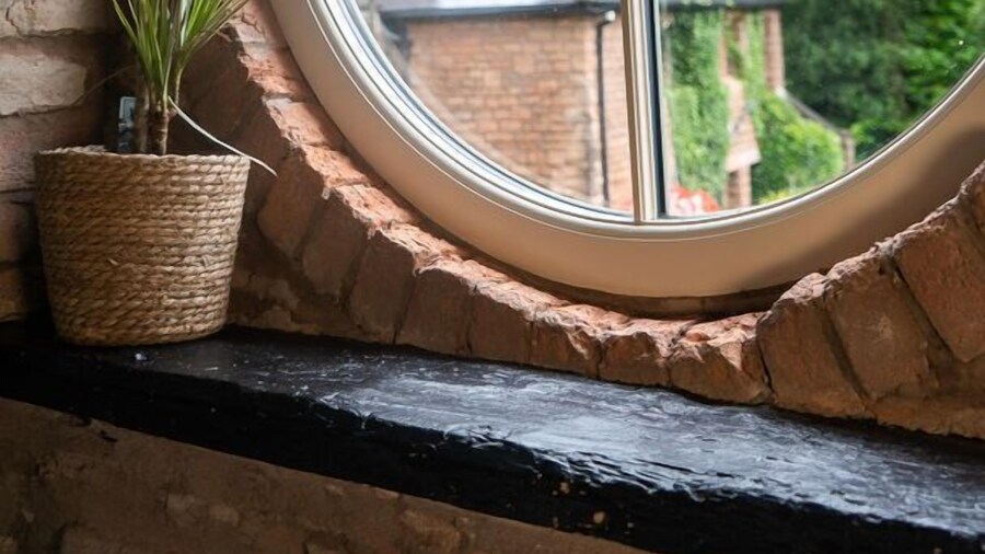 The Queen's Chew Magna