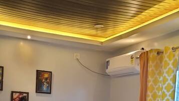 1 camera, ferro/asse da stiro, Wi-Fi gratuito, lenzuola