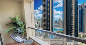Balcony - LUX The Luxurious Central JBR Suite (Dubai)