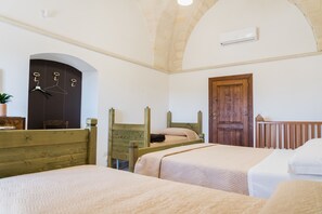 1 bedroom, iron/ironing board, travel cot, free WiFi