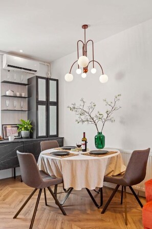 تناول الطعام