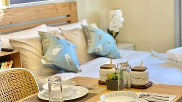 1 chambre, fer et planche à repasser, Wi-Fi gratuit, draps fournis