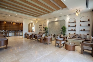5 bars/lounges, swim-up bar, beach bar