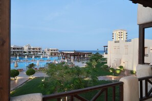 شرفة/رواق