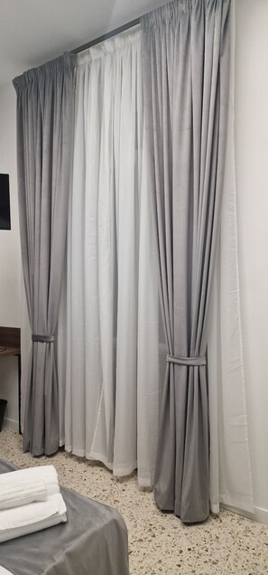 1 bedroom, desk, free WiFi - Ligeria Romantic Room triple bed (Napoli)
