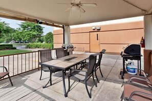 Outdoor dining - Great for a Family Getaway! Hotel Close to Oklahoma City Zoo! Pet Friendly! (Oklahoma City)