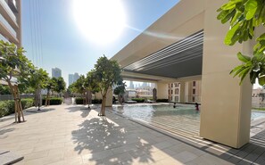 Apartment (4 Bedrooms) | Pool | Outdoor pool - Luxury Burj Royale Full Burj Khalifa & Fountain Views (Dubai)