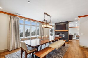 Dining - Trapp Alpine Chalet at von Trapp Family Lodge: 4 br, a/c, firepit, deck & views, resort amenities! (Stowe)