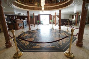 Lobby-Lounge