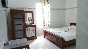 單人房 | 獨特裝修、書桌、免費 Wi-Fi、床單