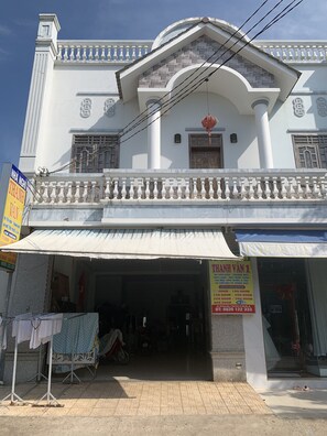 Front of property - Nhà nghĩ Thanh Vân 1 (Chau Doc)