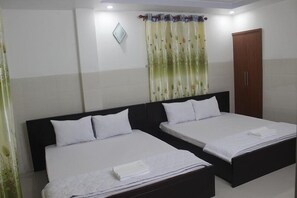 Basic Double Room | Individually furnished, desk, free WiFi, bed sheets - Nhà nghĩ Thanh Vân 1 (Chau Doc)