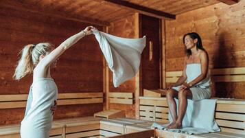 BehandlungsrĂ€ume fĂŒr Paare, Körperbehandlungen, Hydrotherapie