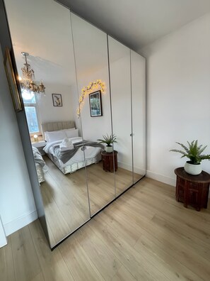 1 bedroom, iron/ironing board, WiFi, bed sheets - Tower Bridge Oasis/great location  (London)