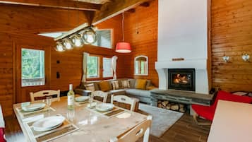 Familienhaus, Mehrere Schlafzimmer (Chalet Soleada) | Esszimmer