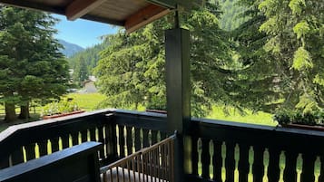 Family House, Multiple Bedrooms (Chalet Soleada) | Terrace/patio