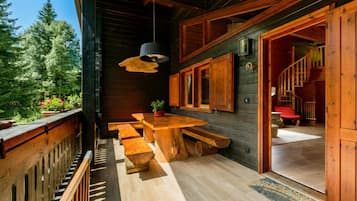 Family House, Multiple Bedrooms (Chalet Soleada) | Dining room