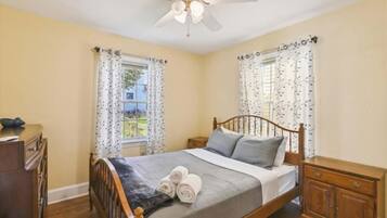 2 chambres, bureau, fer et planche Ă repasser, Wi-Fi