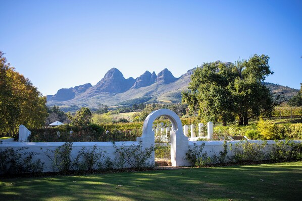 Spa treatment - Navarre Residence (Stellenbosch)